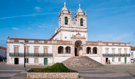 nazare_portugal-tours